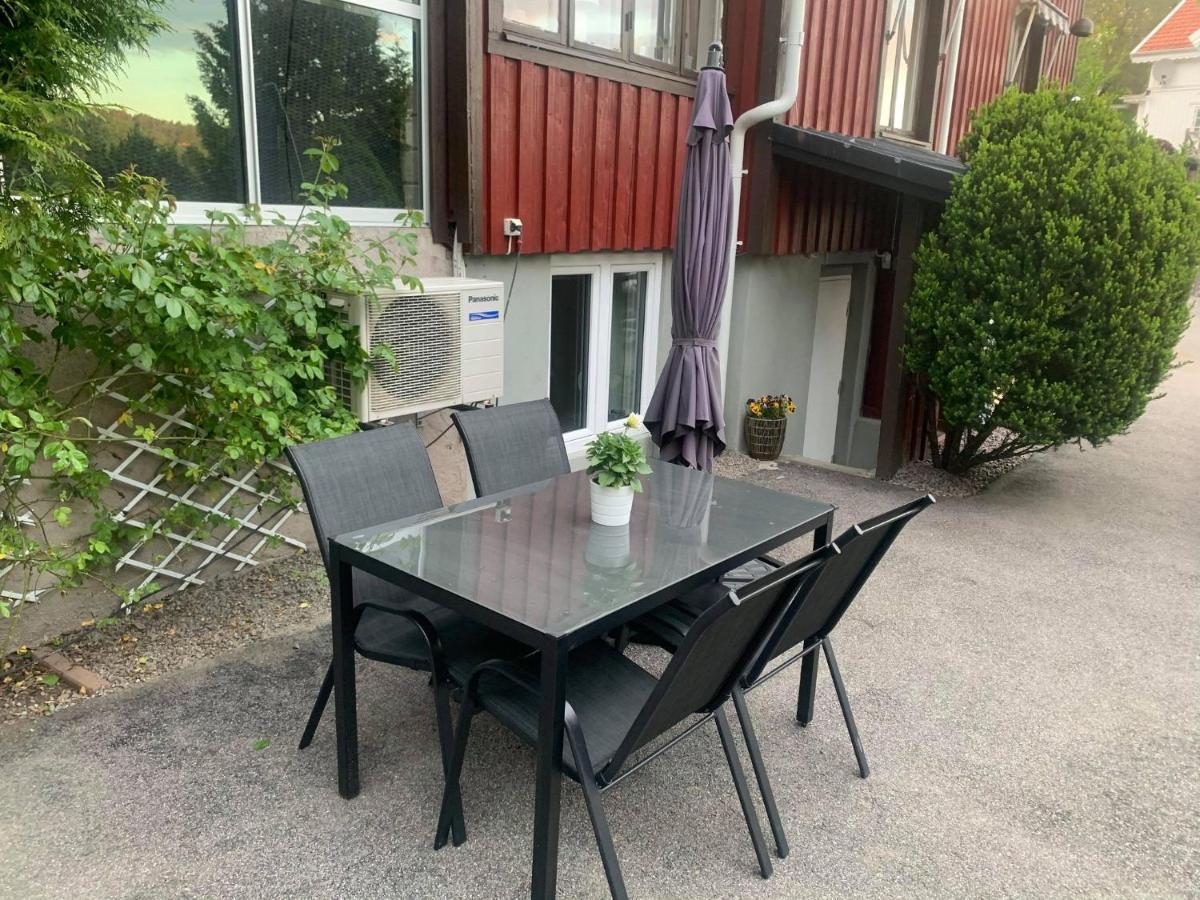 Apartmán Nyrenoverat Kaellarlaegenhet Ljungskile Exteriér fotografie