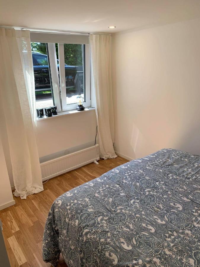 Apartmán Nyrenoverat Kaellarlaegenhet Ljungskile Exteriér fotografie