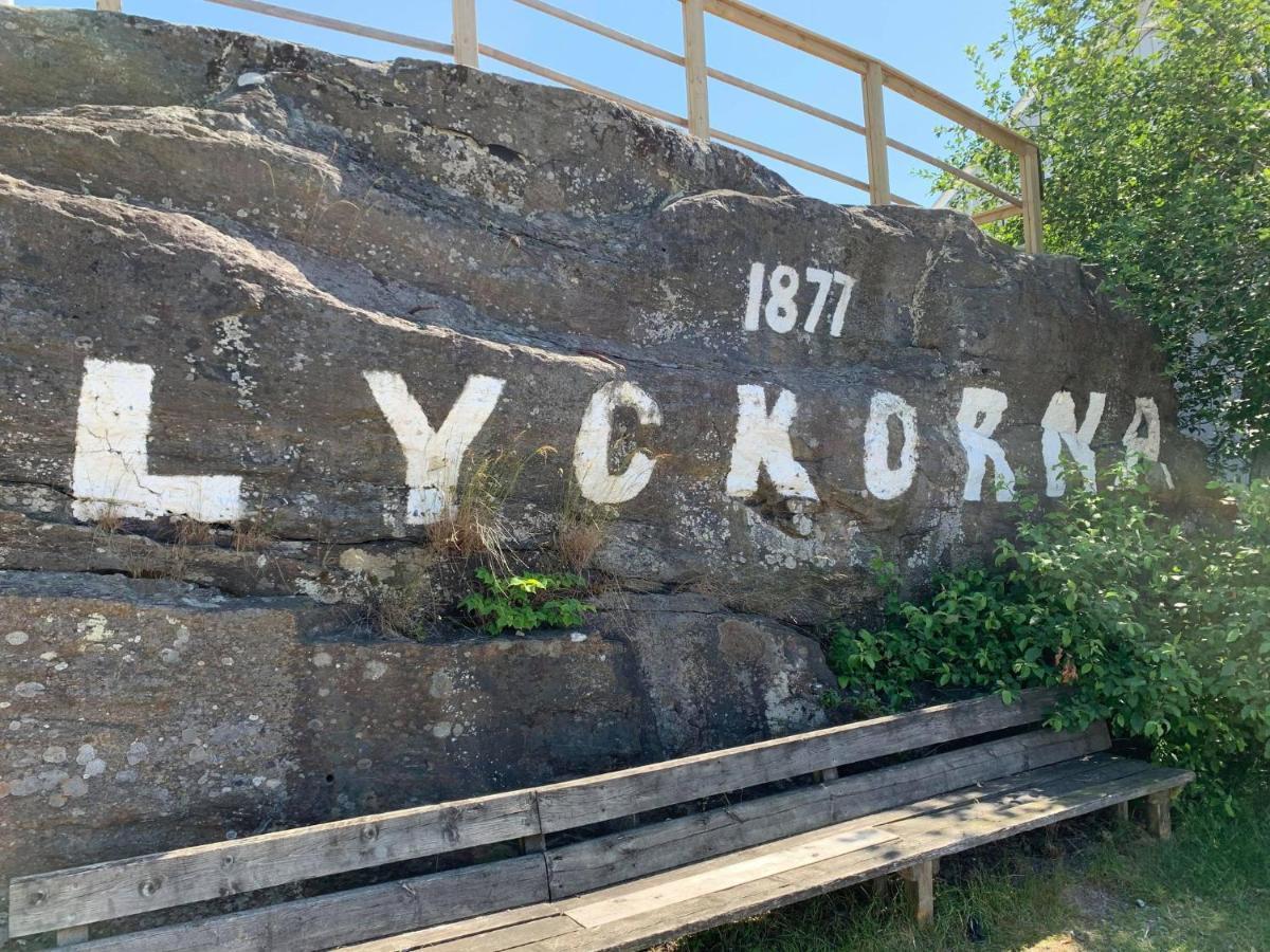 Apartmán Nyrenoverat Kaellarlaegenhet Ljungskile Exteriér fotografie